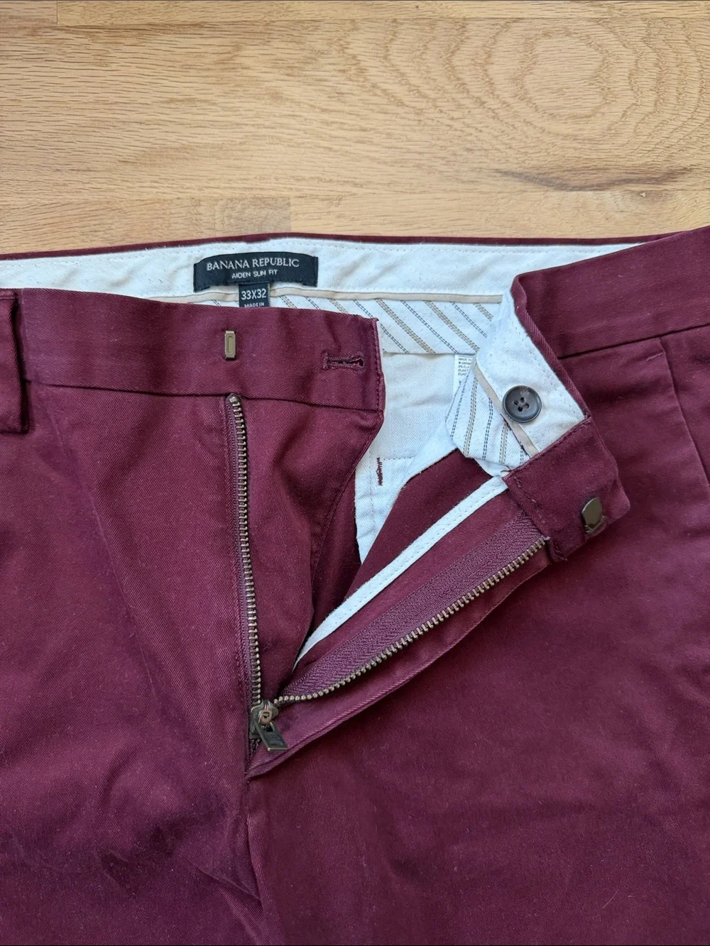 Banana Republic Maroon Aiden Rapid Movement Stretch Slim Fit Chinos 33